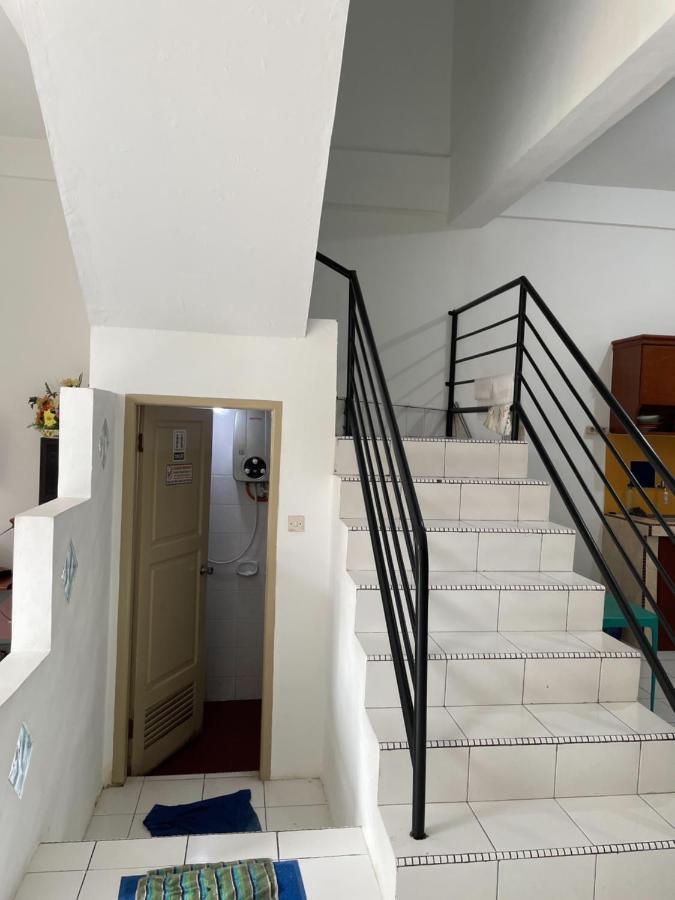 Villa Bukit Indah Berastagi Esterno foto